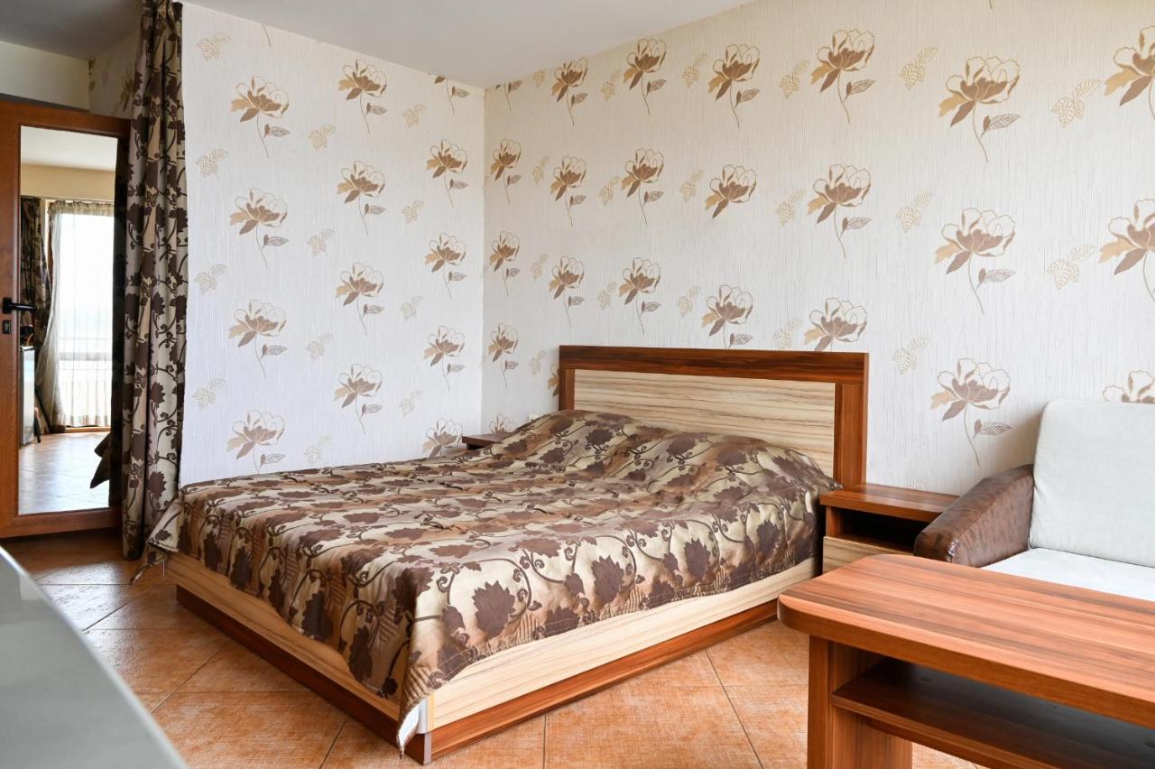 Complex Chayka Guest House Byala  Extérieur photo